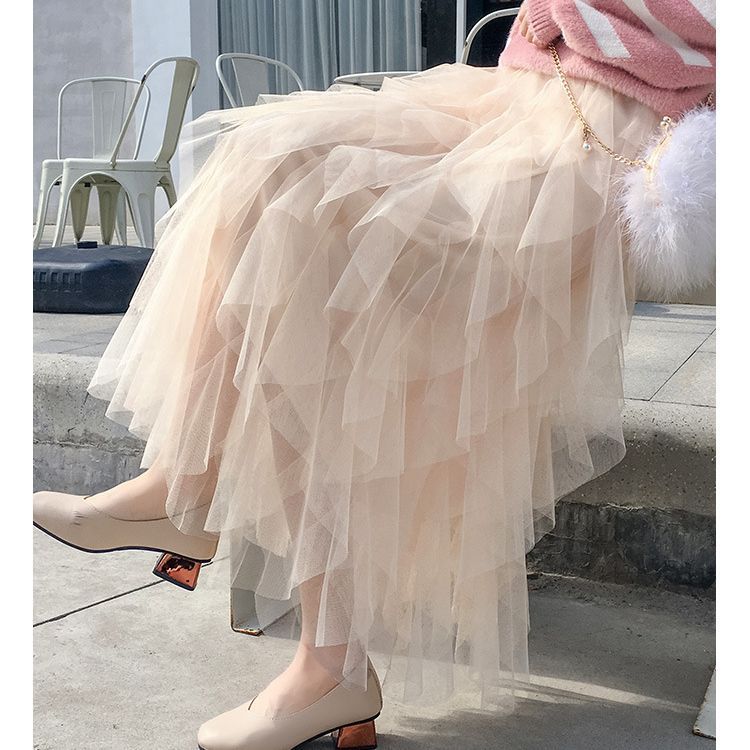 La gonna in tulle: il capo romantico che non passa mai di moda