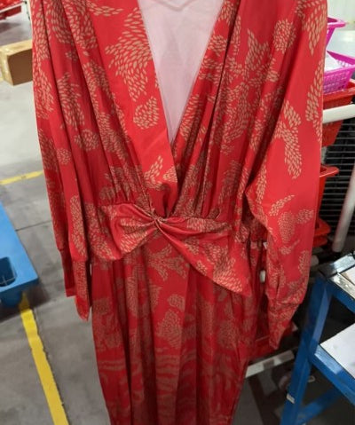 Vestito Estivo con Maniche a Tre Quarti, Scollo a V e Fantasia Dipinta