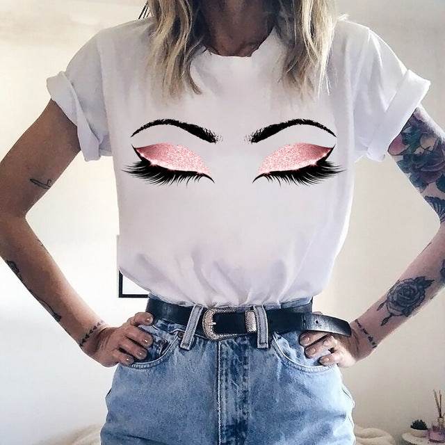 T-shirt "Glam Eyes" - Stampa Artistica con Effetto Glitter