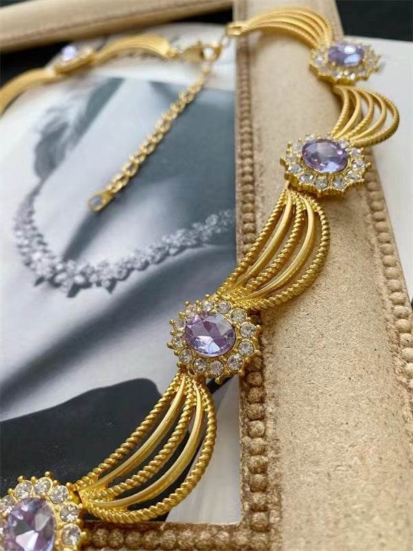 Collana Reale con Cristalli Viola e Dettagli Dorati - Come Moon 