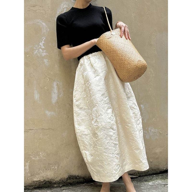 Gonna Jacquard con Tulipani in Rilievo – Eleganza e Dettagli Unici - Come Moon 