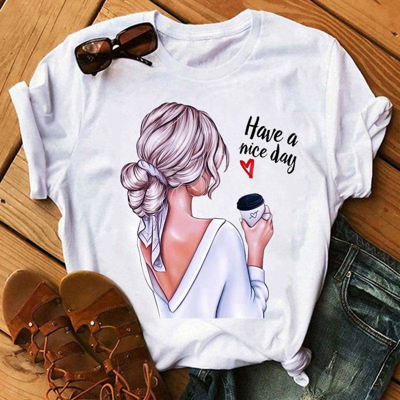 T-shirt "Urban Chic" - Stile e Personalità in Ogni Stampa