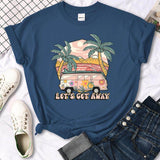 T-shirt "LET'S GET AWAY" con stampa vintage